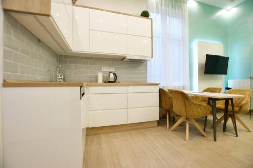 Standard Apartment by Hi5- Charming Apartment 1081 Budapest, 19 Kiss József utca kép - 3