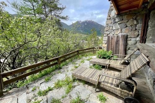 Zdjęcie z galerii obiektu Spacious cocoon with garden in La Salle-les-Alpes w mieście La Salle-les-Alpes