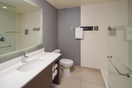 Koupelna v ubytování Residence Inn by Marriott Philadelphia Airport