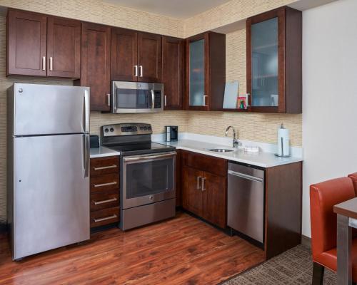 Residence Inn by Marriott Philadelphia Airport Image