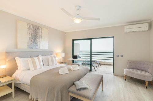 Seaview & Sunsets Apartment