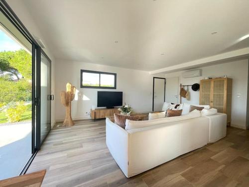 Photo de la galerie de l'établissement Maison villa 3 chambres plage Agosta proche Porticcio, à Pietrosella