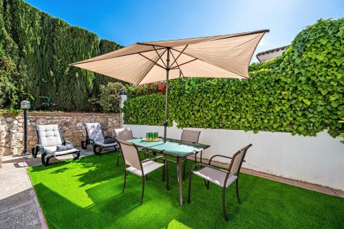 VILLA CARMEN GARDEN & PARKING