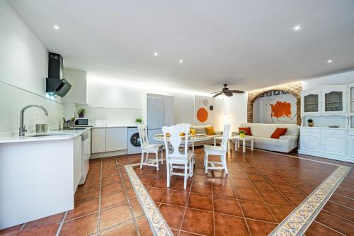 VILLA CARMEN GARDEN & PARKING