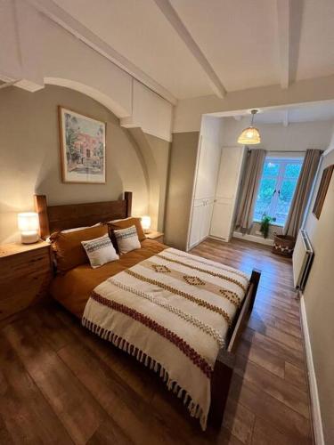 Ένα ή περισσότερα κρεβάτια σε δωμάτιο στο Beautiful flat sleeps 4 in Taplow Maidenhead Near Windsor and Ascot racecourses Near Legoland