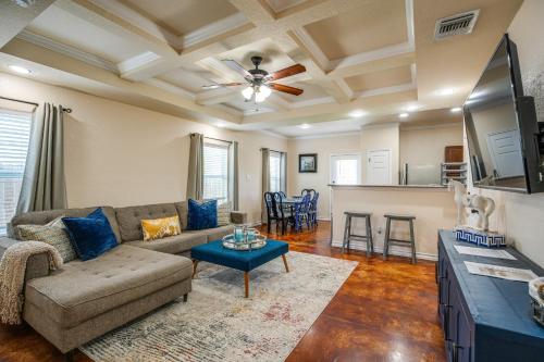 a living room with a couch and a table at San Antonio Townhome about 2 Mi to Aquarium! in San Antonio