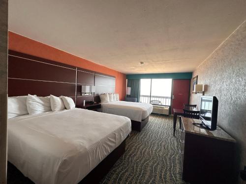 Katil atau katil-katil dalam bilik di The Breakers Resort Inn