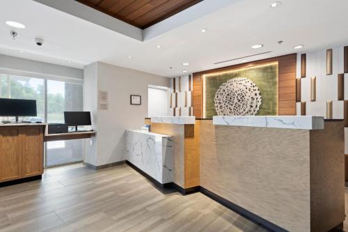 an office with a reception counter and a desk at Fairfield Inn & Suites by Marriott Hickory in Hickory