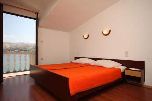 Apartments by the sea Pag - 6404