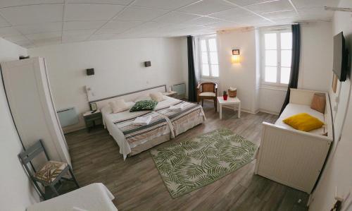 Gallery image of Le Petit Hôtel in Biarritz