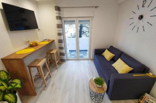 Apartments with WiFi Zadar - 21223