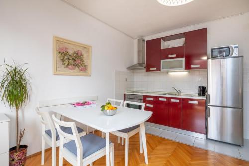 Apartments with WiFi Split - 21345