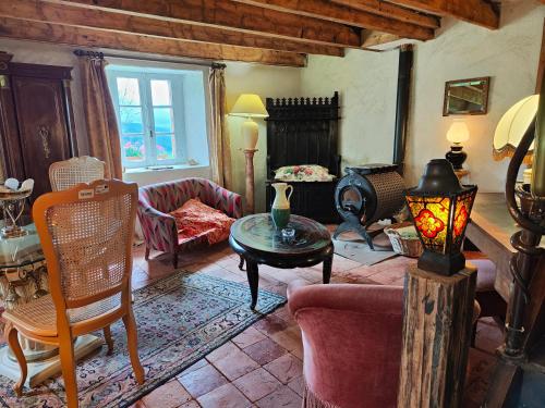 Photo de la galerie de l'établissement Ancienne petite ferme rénovée, à Saint-Régis-du-Coin