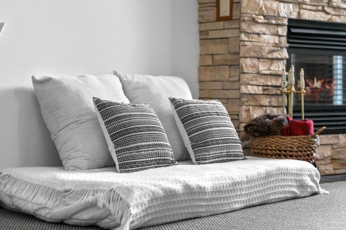 ⭐️ Luxury Mountain View Studio in Canmore ⭐️ – Photos 3