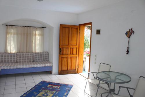 Gallery image of Omar Hotel & Suites in Torba