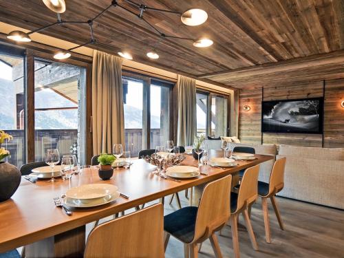 Appartement familial skis aux pieds au Rond-Point des Pistes, Les Allues - FR-1-613-82
