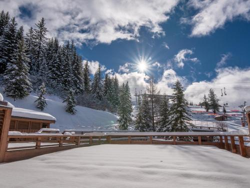 Appartement de Luxe avec Cheminée, Jacuzzi et Hammam, Skis aux Pieds - Méribel - FR-1-613-84