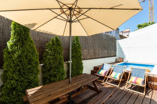 Ambassador Private Pool Suites