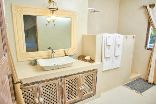 Ένα μπάνιο στο Alawi Home