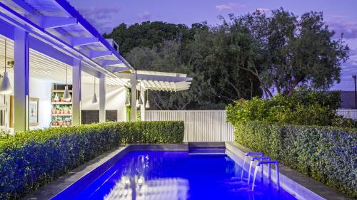 Πισίνα στο ή κοντά στο De Kleine Prince - A Reimagined Village Home
