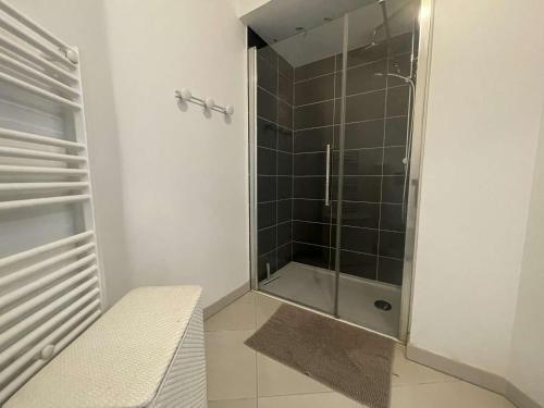 Kúpeľňa v ubytovaní Appartement Châtelaillon-Plage, 1 pièce, 3 personnes - FR-1-246-651