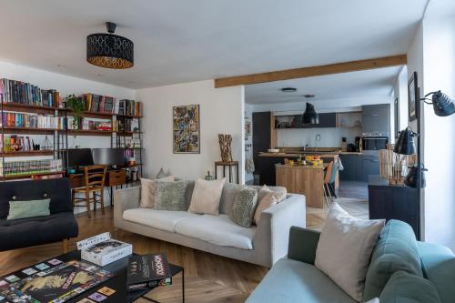 90m2 renové - terrasse en plein coeur de marseille