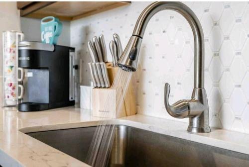Cuisine ou kitchenette dans l'établissement Ocean front- Cozy Condo Prime Location in Kihei