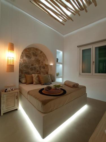 NiaN CYCLADIC SUITE