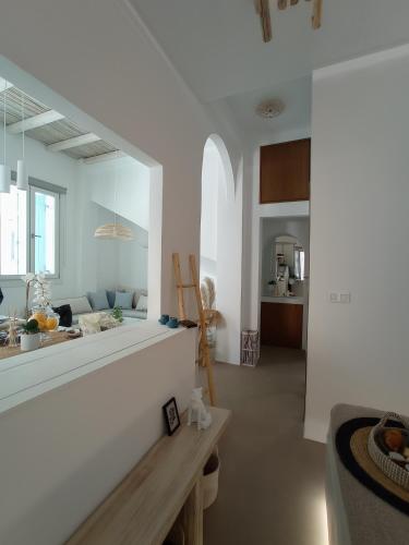 NiaN CYCLADIC SUITE