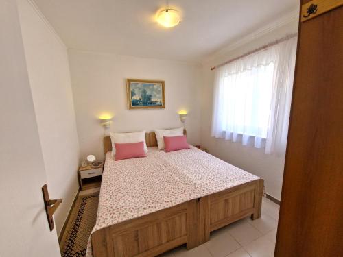 Cozy One-Bedroom Apartment Baška
