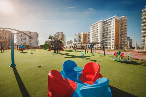 Herní místnost nebo prostor pro děti v ubytování Deluxe Two Bedroom Apartment in Caesar Resort & SPA, Long Beach