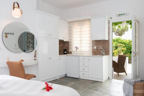 Gallery image of Gerani Suites Sifnos in Platis Yialos Sifnos
