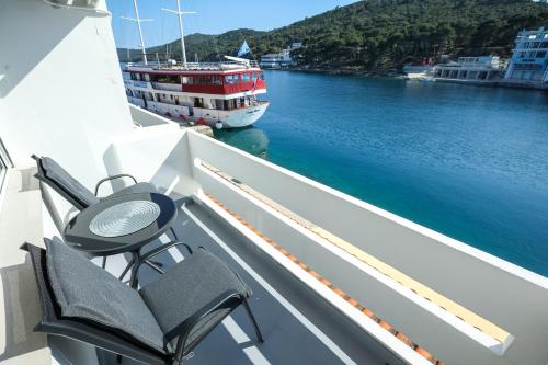 Gallery image of Beachfront Rooms Veli Kamik in Božava