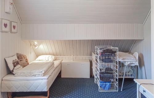 Postel nebo postele na pokoji v ubytování Gorgeous Home In Skjold With Wifi