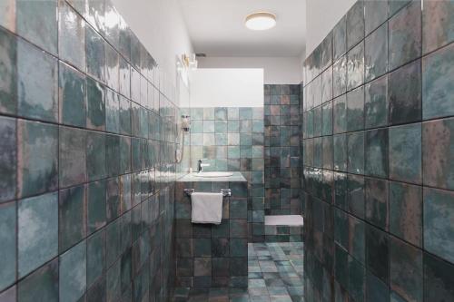 Coq Hotelにあるバスルーム