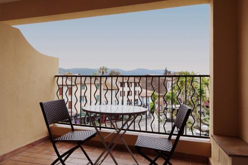 Coq Hotelにあるバルコニーまたはテラス