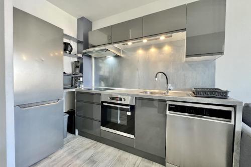 Bright 26 m with pool in Frejus