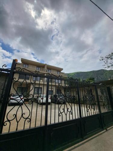 Splošen pogled na gorovje oz. razgled na gore, ki ga ponuja apartma