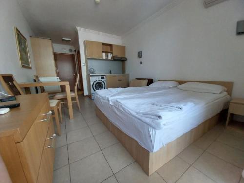 Private Studio in Emerald Beach Resort – Photos 5