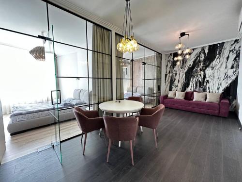 Posedenie v ubytovaní Sea Symphony 3-bedrooms Lux Apartment