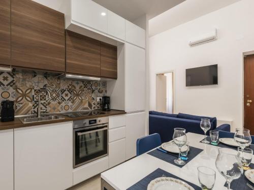 The Best Rent - Two-bedroom apartment close to San Pietro