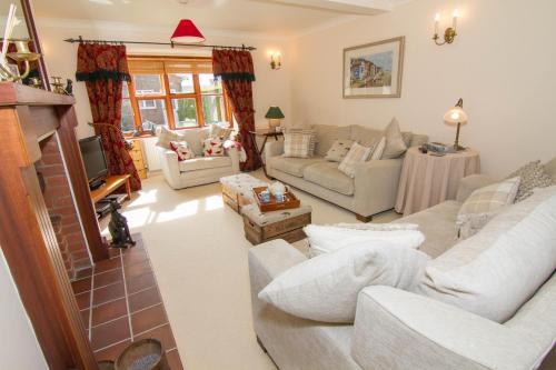 2 Priory Court – Photos 5