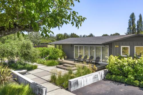 Private Vineyard Haven A Wine Country Escapeにある庭