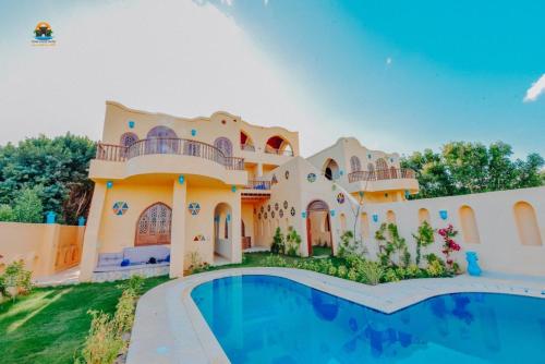 Bazén v ubytování Tunis castle nebo v jeho okolí