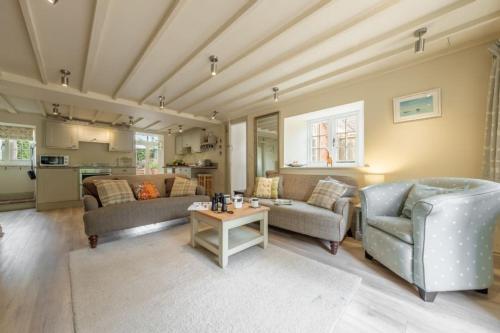 Sutton Cottage – Photos 4