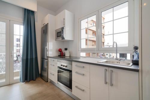 Dapur atau dapur kecil di Sabbia Suites La Armada