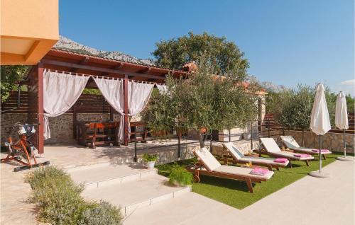 Amazing Home In Kastel Sucurac