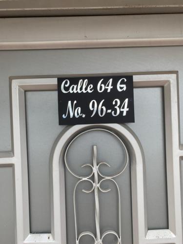 Certificado, premio, señal o documento que está expuesto en Bogotá Kings 401