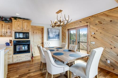 Gallery image of Highwood Home in Frisco