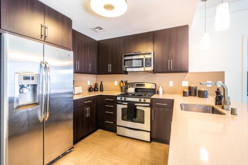 Lux 3 Bedroom 2 Bath Apt